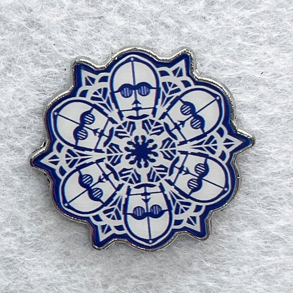 🔮 5/$25 Disney Star Wars C-3PO Snowflake Pin - Picture 1 of 2